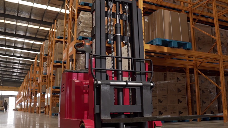 電動(dòng)叉車維護(hù)簡單指南