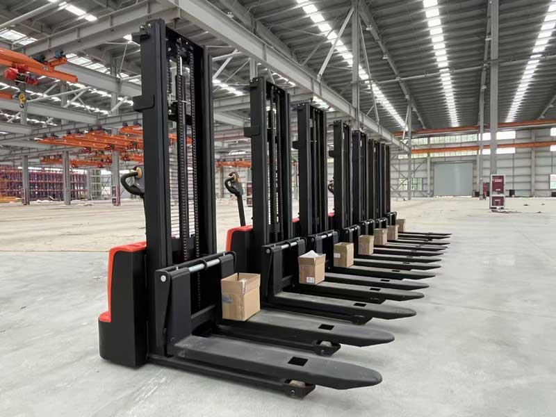 叉車大辯論：電動還是燃油動力？